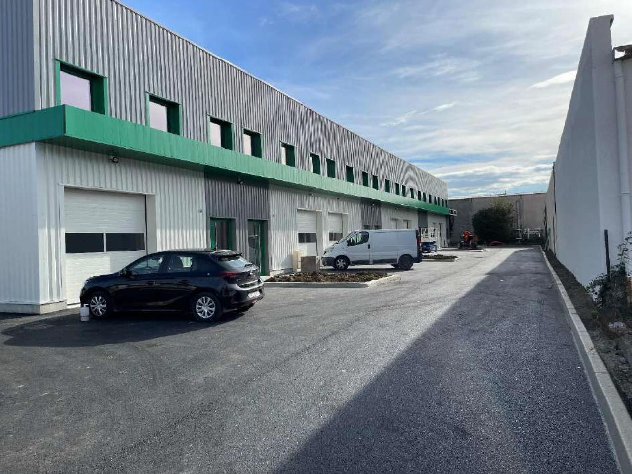 Local d'activité Mions 154m² Location local d'activité Mions Rhône OLACT2201626 0